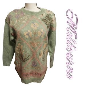 𝅺vintage Melbourne sweater. Green floral. Wool size small